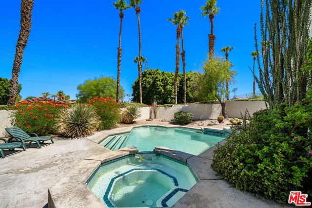 67954 S Trancas Drive, Cathedral City CA: https://media.crmls.org/mediaz/11d2ce67-bc96-4576-ac41-665954e43438.jpg