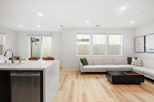 39532 Tannat Drive, Temecula CA: https://media.crmls.org/mediaz/11d2deb6-c049-4aff-9ef3-712c8267b21e.jpg