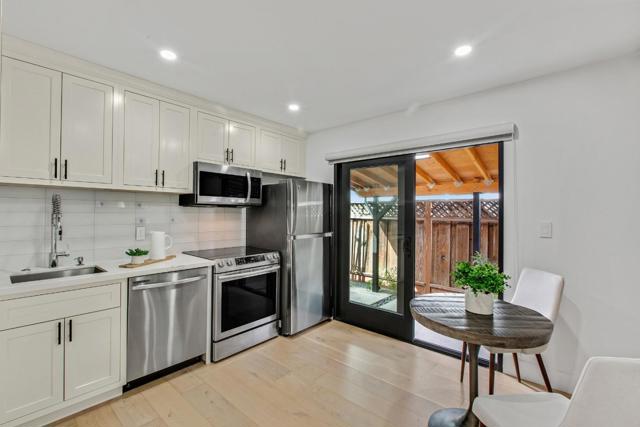 104 Oak Park Drive, Los Gatos CA: https://media.crmls.org/mediaz/11d302f0-c0a6-4b4a-904e-6a0cc781f179.jpg