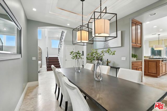3200 Elm Avenue, Manhattan Beach CA: https://media.crmls.org/mediaz/11d3500b-8d44-4fe0-a872-f9148f205799.jpg