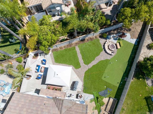 2490 Bear Rock Gln, Escondido CA: https://media.crmls.org/mediaz/11d426df-82b8-463f-a152-508ac35ad93a.jpg