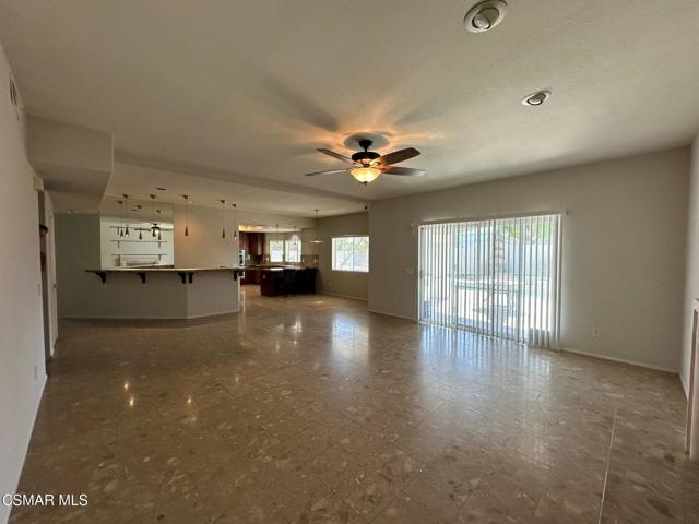 Image 4 of 18 For 41985 Hemingway Court