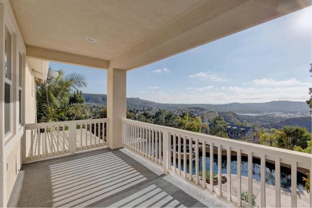 1649 Portside Place, San Marcos CA: https://media.crmls.org/mediaz/11d54661-af82-4c93-bdff-87f27582d3ed.jpg
