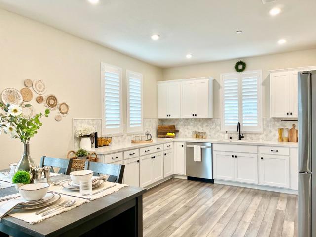 275 E Lawson Avenue, Mountain House CA: https://media.crmls.org/mediaz/11d5d0e4-4f28-4aaa-b04e-47584802a1a7.jpg