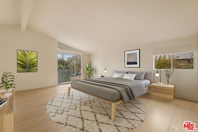 650 N Tigertail Road, Los Angeles CA: https://media.crmls.org/mediaz/11d64e49-6280-4601-bef9-bb33c988db23.jpg