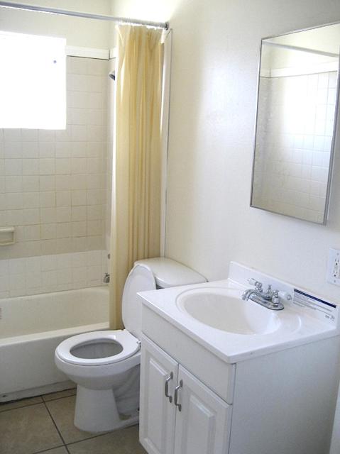 Image 4 of 6 For 10340 Vernon Avenue 1