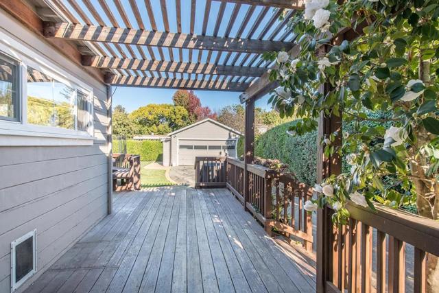 308 Princeton Road, Menlo Park CA: https://media.crmls.org/mediaz/11d6713e-6698-447b-91e0-b12c55e23f48.jpg