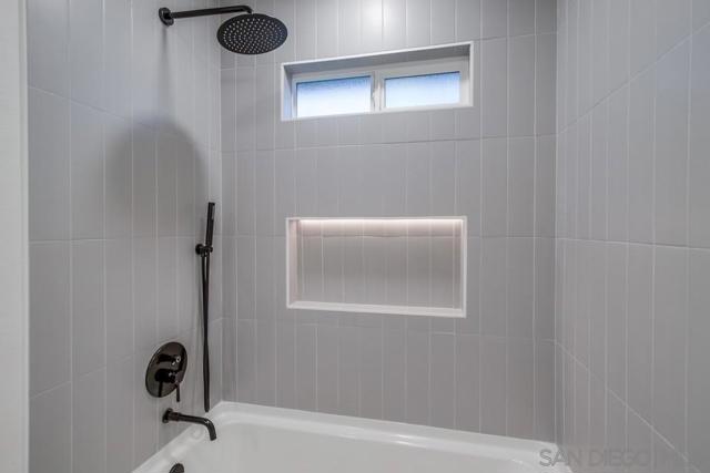 10415 Mesa Madera Dr, San Diego CA: https://media.crmls.org/mediaz/11d6984f-a1a4-4162-bc47-4ca86bb37556.jpg
