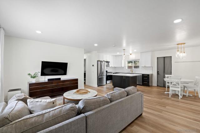 12244 Lakeshore Drive, Lakeside CA: https://media.crmls.org/mediaz/11d6e2e6-c2b3-4084-8f13-7603f766b7ee.jpg