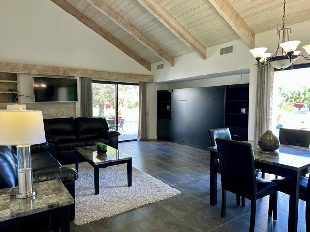 450 Sunningdale Drive, Rancho Mirage CA: https://media.crmls.org/mediaz/11d6eebe-364c-4034-8ef1-c8cf2c4f165d.jpg