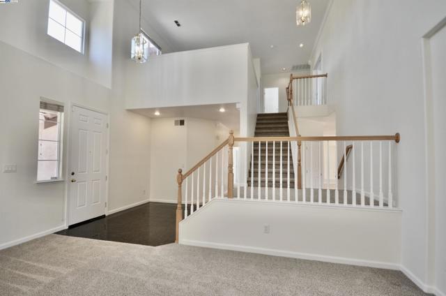 Image 4 of 39 For 9416 Lyndley Plaza Way