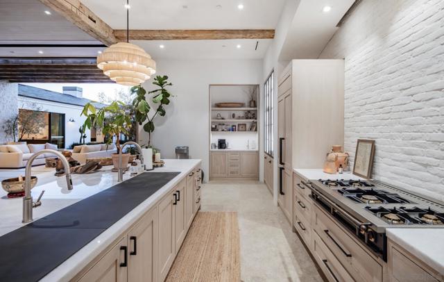 14783 Roxbury Terr., Rancho Santa Fe CA: https://media.crmls.org/mediaz/11d8d110-8eff-4ab1-9bb3-a4a687a89adc.jpg