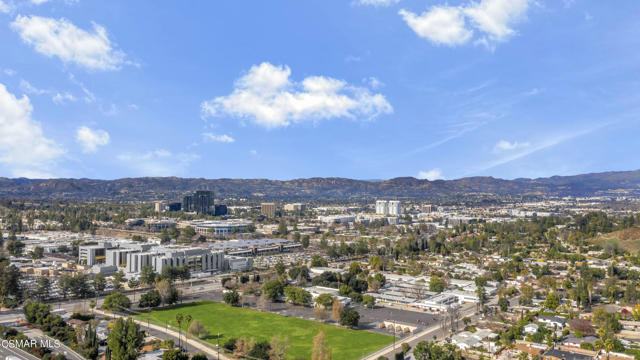 5200 Premiere Hills Circle, Woodland Hills CA: https://media.crmls.org/mediaz/11d943c2-e9da-4013-81d1-fb5a935837d0.jpg