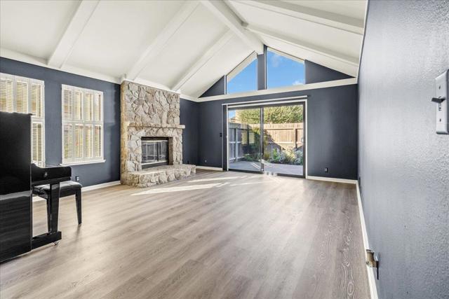 118 Nissen Road, Salinas CA: https://media.crmls.org/mediaz/11d95409-f356-4566-94f5-be50949c13fa.jpg