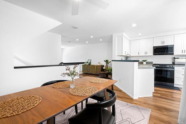 Detail Gallery Image 17 of 22 For 9411 Lake Murray Blvd #B,  San Diego,  CA 92119 - 3 Beds | 2/1 Baths