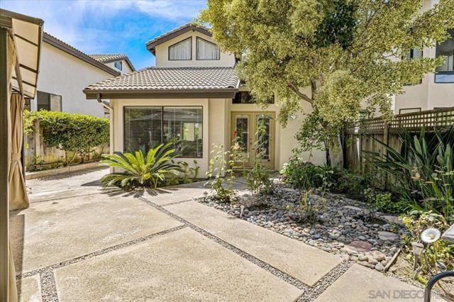 6340 Caminito Del Pastel, San Diego CA: https://media.crmls.org/mediaz/11d98931-b85b-4292-ac09-1aab8a239b2a.jpg