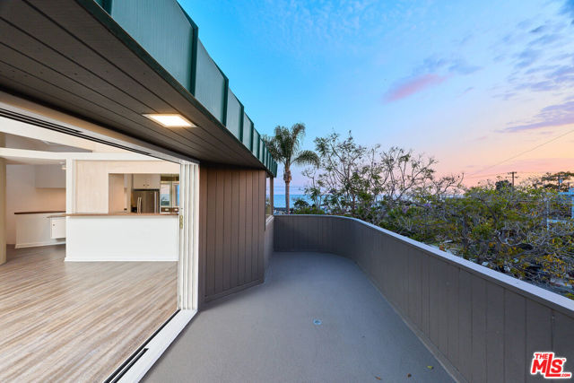 253 Fairview Street, Laguna Beach CA: https://media.crmls.org/mediaz/11d9affe-76ac-4460-9c66-6648ec751ebe.jpg
