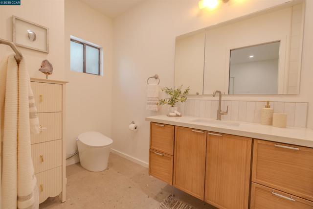1722 Foothill Blvd, Calistoga CA: https://media.crmls.org/mediaz/11d9c147-90e9-4783-9559-102ae56c4c62.jpg