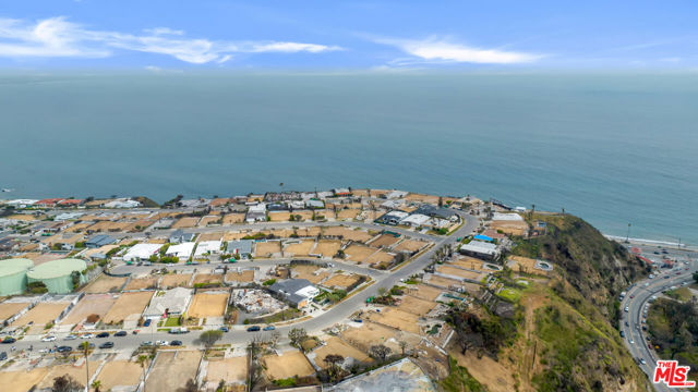 Drew Fenton | 3753 Malibu Vista Drive Malibu CA | MLS: 7431371