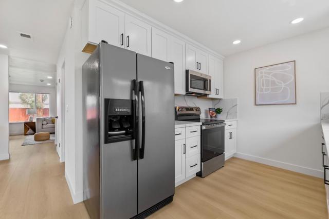 4251 Apollo Circle, Union City CA: https://media.crmls.org/mediaz/11dbd0ab-7138-451c-837f-73c9cde03ebf.jpg