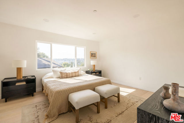 1336 Armadale Avenue, Los Angeles CA: https://media.crmls.org/mediaz/11dc31eb-71ef-4184-b2fe-b33900a6c014.jpg