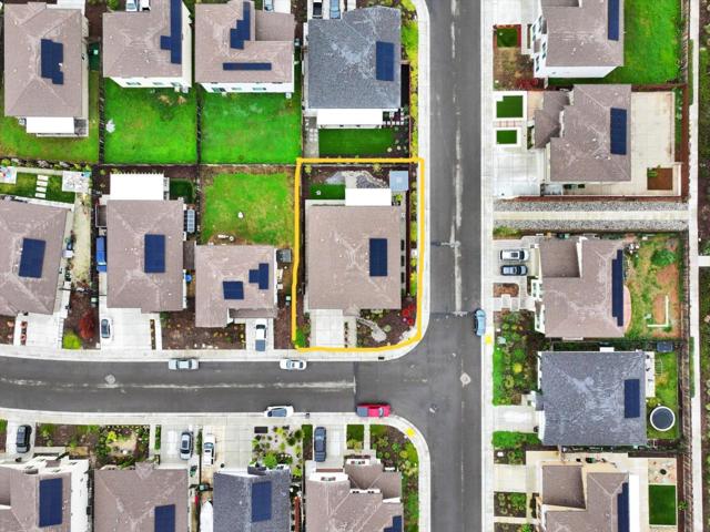 701 Pahl Court, Lincoln CA: https://media.crmls.org/mediaz/11dcce6b-2dca-4a18-aefa-2cf49ce691f7.jpg