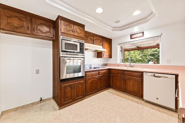 Detail Gallery Image 20 of 48 For 12408 Carinthia Dr, Whittier,  CA 90601 - 4 Beds | 3 Baths