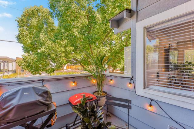 563 Groth Place, San Jose CA: https://media.crmls.org/mediaz/11de6dac-a9da-4212-b5c6-d1a32a4410ec.jpg