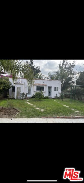 101 N La Peer Drive, Los Angeles CA: https://media.crmls.org/mediaz/11df139a-7376-4a3f-a5c5-55f0bc0f014c.jpg