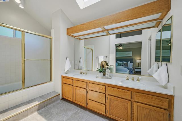 8043 Crossridge Rd, Dublin CA: https://media.crmls.org/mediaz/11df4f24-5b46-40c0-8923-49e84ba9ad26.jpg