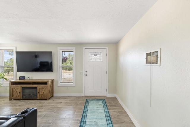 30578 Chihuahua Valley Road, Warner Springs CA: https://media.crmls.org/mediaz/11e0ba80-4566-453c-8421-9f2822fd9ee1.jpg