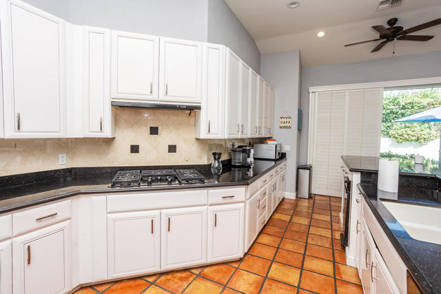 78970 Del Monte Court, La Quinta CA: https://media.crmls.org/mediaz/11e113bf-da3d-49f4-b946-b78e1d5da4c8.jpg