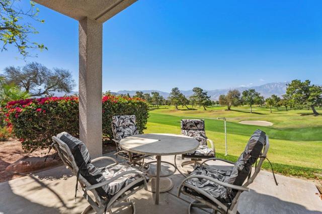 36 Colonial Drive, Rancho Mirage CA: https://media.crmls.org/mediaz/11e253a2-21fc-48d7-b8d6-1014934a0912.jpg