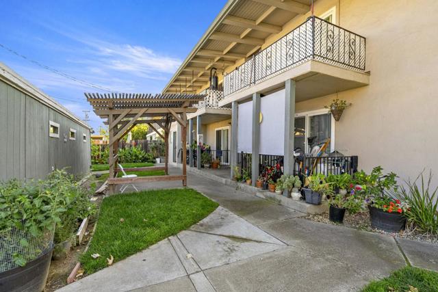 1799 Bradford Way, San Jose CA: https://media.crmls.org/mediaz/11e26495-a937-4f8a-8de6-8a865f5ff7a1.jpg