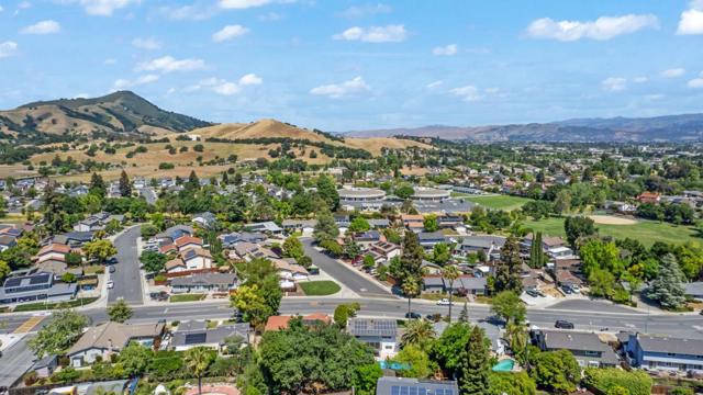 540 La Crosse Drive, Morgan Hill CA: https://media.crmls.org/mediaz/11e26a76-6005-45f5-8be6-cfd6aa1ab003.jpg