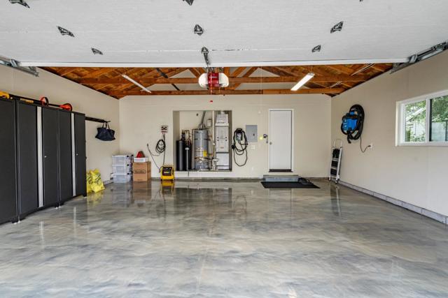 840 Helen Drive, Hollister CA: https://media.crmls.org/mediaz/11e26b04-dde1-4512-a1e0-ce7990db19fa.jpg