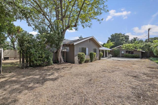 674 Campbell Avenue, Los Altos CA: https://media.crmls.org/mediaz/11e2aa8a-24ed-4226-ab48-0c427a6d27c0.jpg