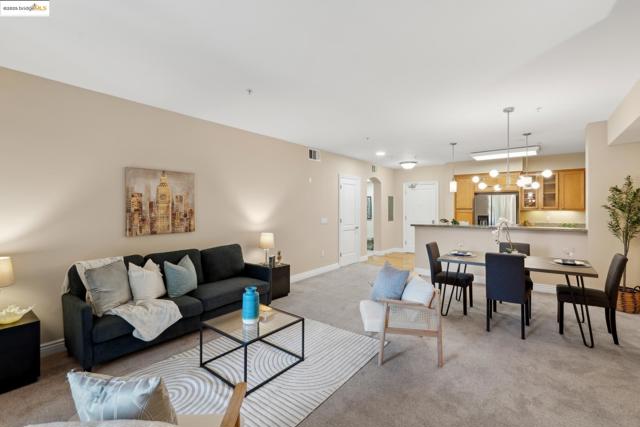 1310 Creekside Dr, Walnut Creek CA: https://media.crmls.org/mediaz/11e2f4fe-5fbe-4474-a62c-92bc8364d8f5.jpg
