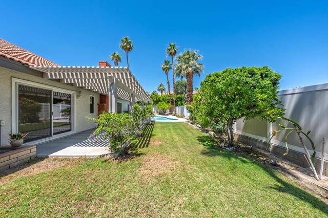72890 Amber Street, Palm Desert CA: https://media.crmls.org/mediaz/11e308dc-9d12-4fbf-92f3-2285f4b3091b.jpg