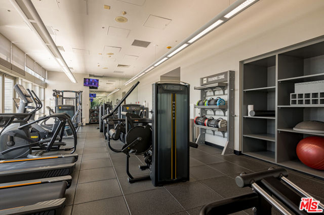 1155 S Grand Avenue, Los Angeles CA: https://media.crmls.org/mediaz/11e38322-56b8-4865-a85e-21deaebe7b58.jpg