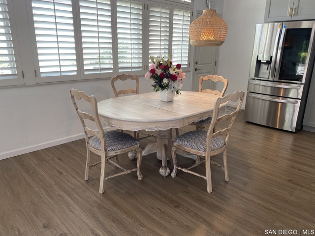 2401 Canfield DR, La Habra CA: https://media.crmls.org/mediaz/11e3a2cc-a509-48cc-907f-67f8edb1f139.jpg