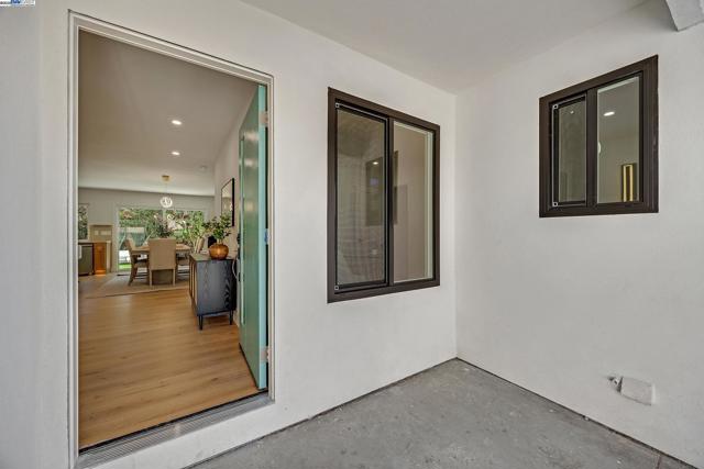 3156 San Joaquin, Union City CA: https://media.crmls.org/mediaz/11e40394-8364-438f-8a96-7c5787e5bfc6.jpg