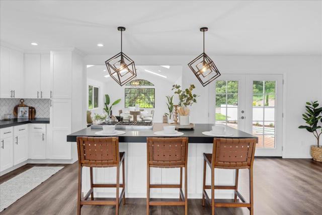 7183 Tustin Road, Salinas CA: https://media.crmls.org/mediaz/11e43361-2786-41b2-9e6b-7b38856fcb3c.jpg