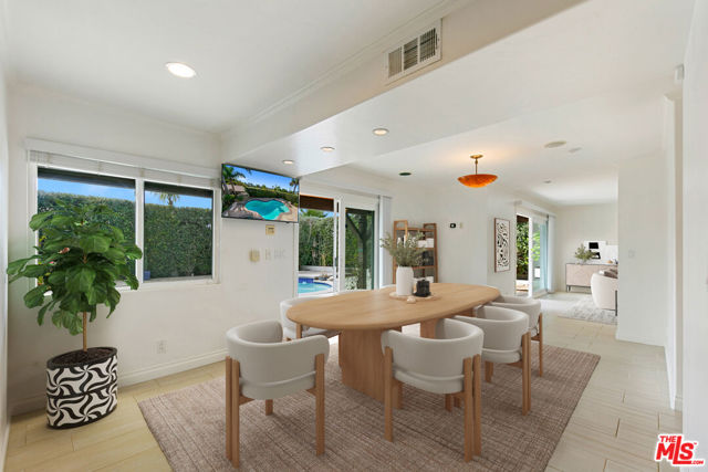 30630 Morning View Drive, Malibu CA: https://media.crmls.org/mediaz/11e51358-a3cd-4b49-8b38-8d7a73c66e68.jpg