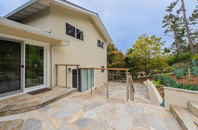 24 Pinehill Way, Monterey CA: https://media.crmls.org/mediaz/11e51665-9f9b-4a81-98ea-80eda511a457.jpg