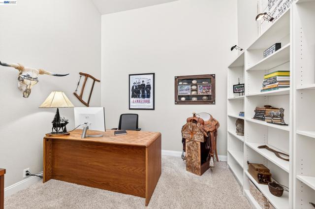 10700 Foothill Rd, Sunol CA: https://media.crmls.org/mediaz/11e59f1b-0ec0-41c7-bf37-73a2ffd87aff.jpg