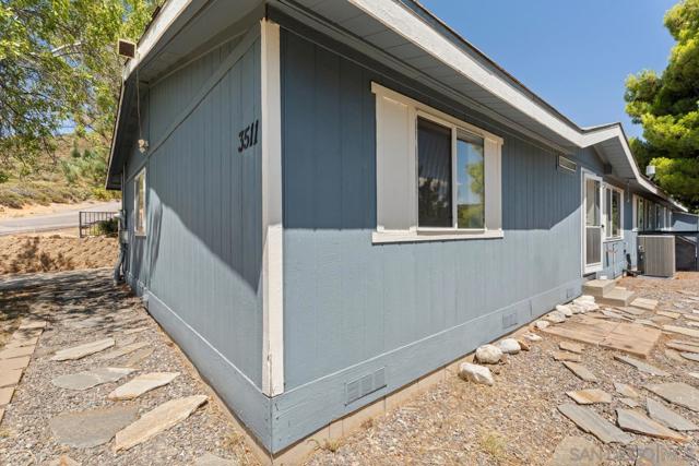 3511 Lakeview Dr, Julian CA: https://media.crmls.org/mediaz/11e60aa9-d1b3-4166-872a-a7a6c4453f28.jpg