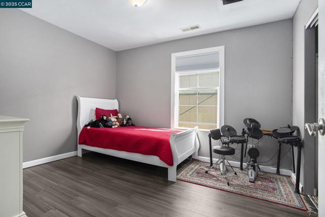 Image 21 of 29 For 312 Barrett Ave