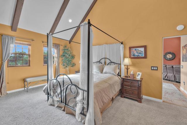 3839 Deer Lake Park Rd, Julian CA: https://media.crmls.org/mediaz/11e6e8fe-0c63-43cf-8a34-12a634faaad6.jpg