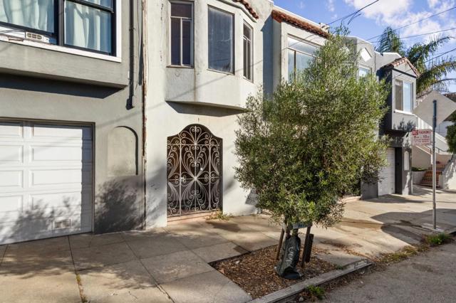 211 Crescent Avenue, San Francisco CA: https://media.crmls.org/mediaz/11e722e3-56f0-466a-a64d-f0bfbc8d02af.jpg